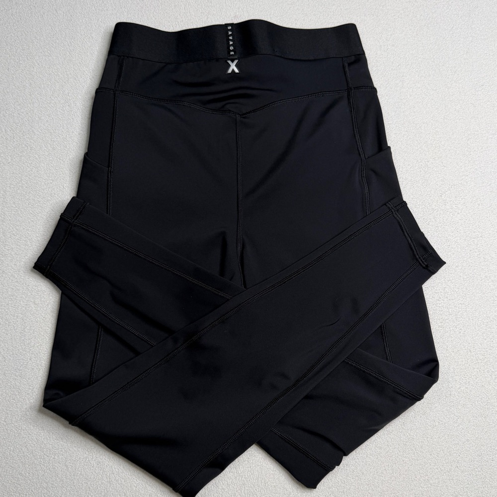Savage X Fenty Lineup High-Waist Pocket Legging•Black - Picture 11 of 14